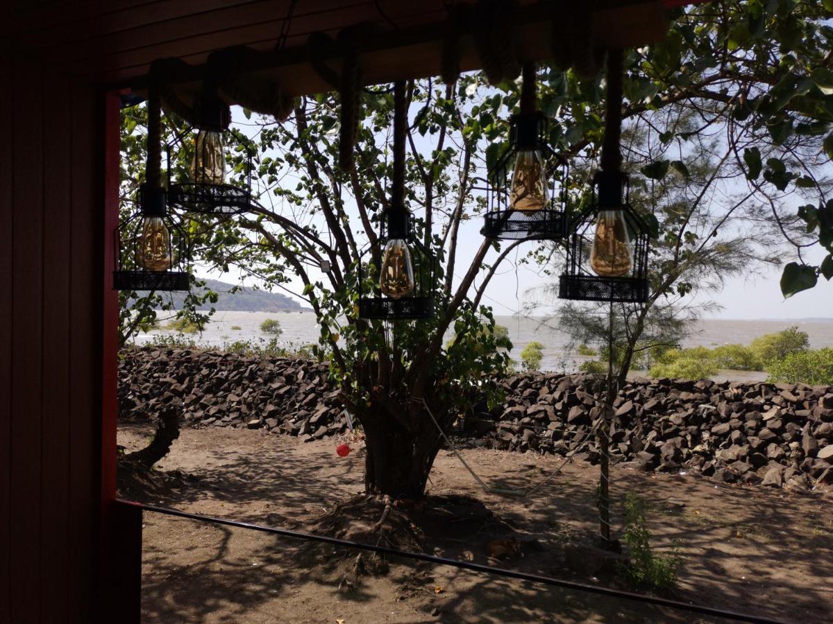 The Koasta Sea View Resort Korlai Екстериор снимка